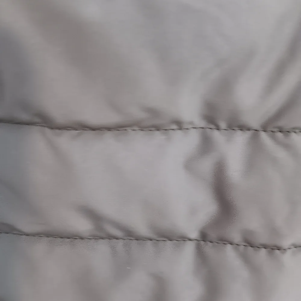 BearPaw Quilted Forest Green Puffer Tote Bag. - Picture 6 of 7